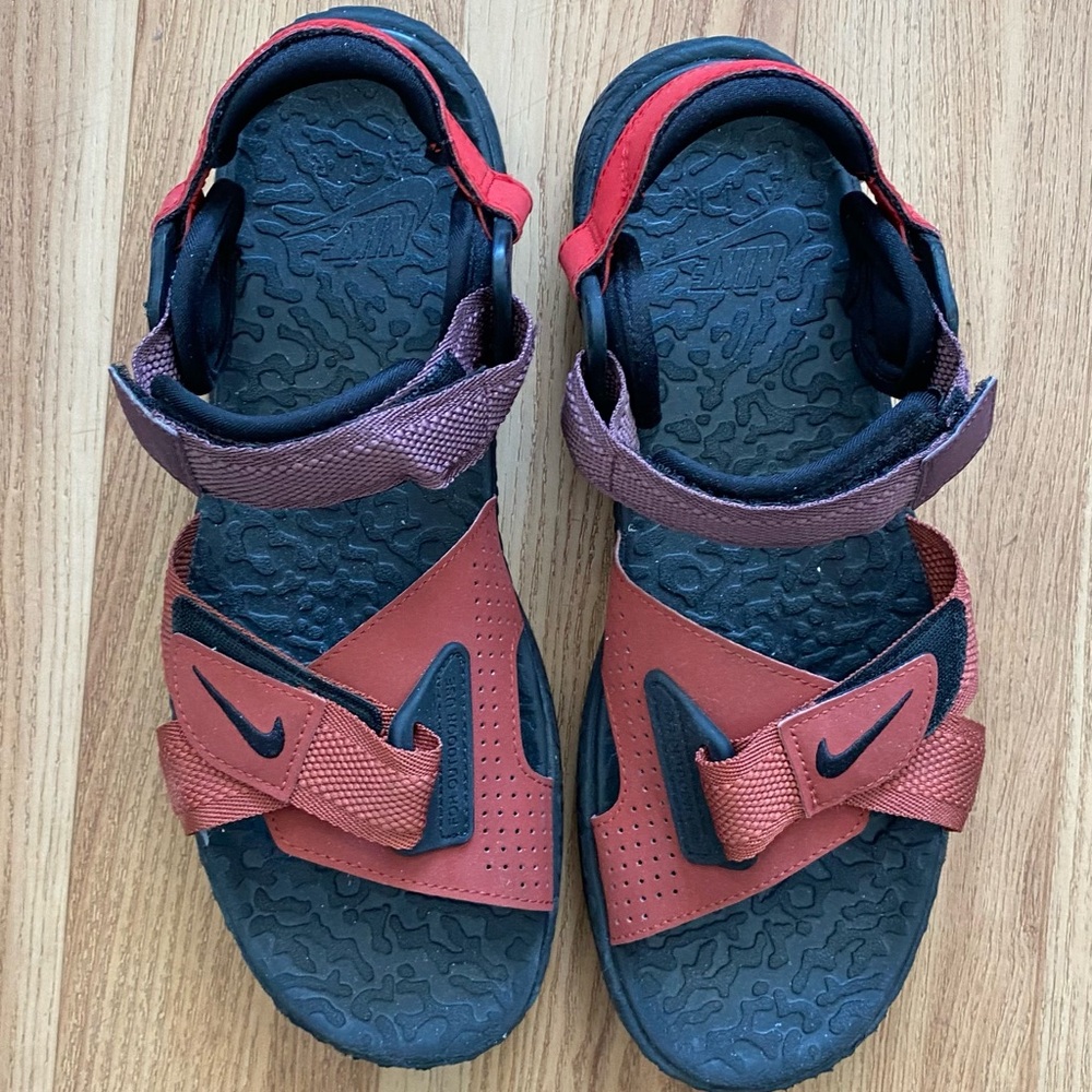 Nike ACG sandals (like new)